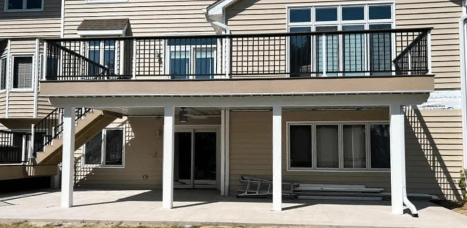 Exterior Painter in Des Moines, IA, for Siding, Doors, and Windows